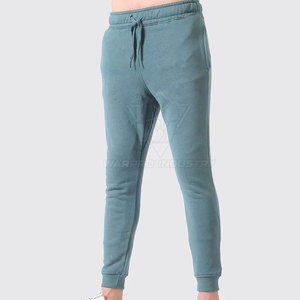 Chándal moderno para hombre, elegante y cómodo, perfecto para el gimnasio, entrenamiento, correr y estilo casual urbano. - Product Image 4