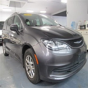 Minivan V-OYAGER LXi 2020 d'occasion, extrêmement propre, traction avant - Product Image 1