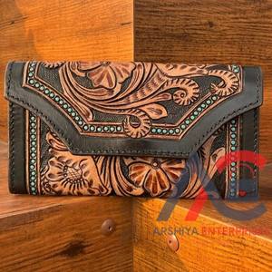 Nuevo Western Stylish Hair On Hide Color Tooled Fur Leather Clutch Mujeres Monedero diseñado Venta caliente Tooled Leather Unique Wallet - Product Image 1