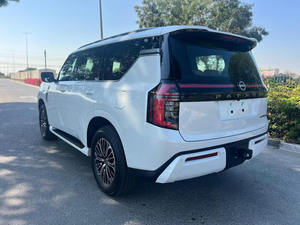 Voitures d'occasion <span class=keywords><strong>de</strong></span> luxe en excellent état, Nissan Patrol SE Platinum 2024 SUV, prêtes à être expédiées dans le monde entier - Product Image 5