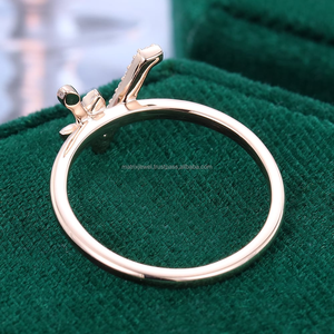 ขายดีแหวนเพชรรูปหัวใจสำหรับงานแต่งงานแหวนเพชรสีโรสโกลด์ชุบตัวอักษรเริ่มต้น "V" Love Finger - Product Image 4