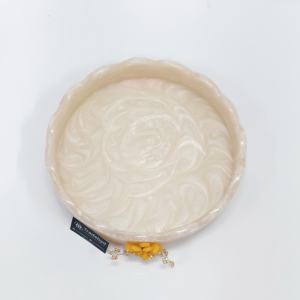 Plateau en résine époxy artisanal, artistique, moderne, de qualité supérieure, pour des idées de cadeaux uniques et des célébrations spéciales par Tradebyd - Product Image 6