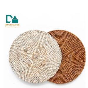 Plateau en rotin tissé à la main écologique Napperons tissés au design moderne Perles Salle à manger Salon Chambre à coucher-Tissu Matériau Artisanat - Product Image 1
