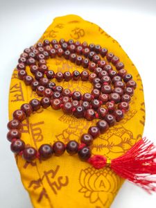 Lal Chandan Mala ลูกปัด8มม. แท้ถุงผ้าฝ้าย Gaumukhi ลูกปัดไม้จันทน์สีแดงธรรมชาติมาลาสำหรับทำสมาธิ - Product Image 6