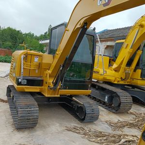 Mini-pelleteuse CAT 305.5 d'occasion, poids en service de 5.5 tonnes avec composants centraux, moteur de pompe à moteur, disponible en vente en Chine - Product Image 2