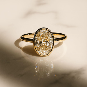Anillo de Compromiso de Moissanita con Corte Oval Geométrico de 2 Quilates, Engaste de Bisel, VVS1, Solitario Clásico, Aniversario de Bodas para Mujer, Plata de Ley 925 - Product Image 4