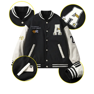 Veste universitaire personnalisée pour hommes avec manches en laine Letterman couleur noire unie en cuir véritable broderie logos patchs - Product Image 3