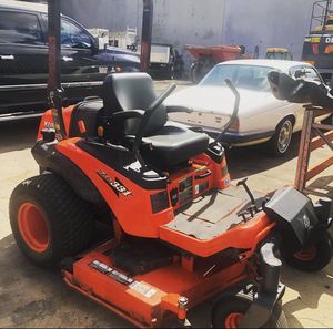 รถตัดหญ้าสองทาง Kubota รถเปิดรถตัดหญ้ามือสอง
