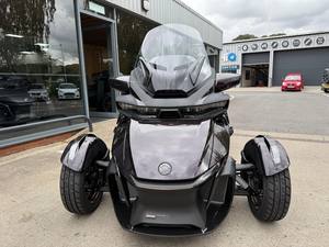 Can-Am Spyder RT Sea to Sky 2026, 1330cc, 6 velocidades, triciclo semiautomático, color Dusk Metallic - Product Image 2