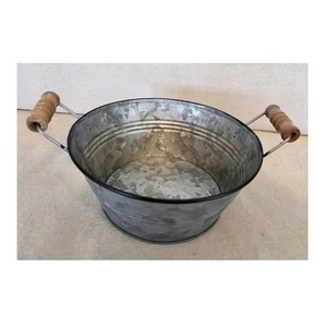 Large Galvanized Iron Metal Planters Tub With Wooden Handle for Garden Floor Decoration Available at Wholesale Price - Product Image 5
