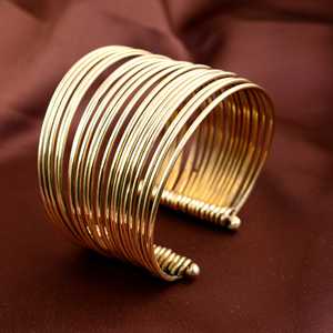 อุปกรณ์เสริมแฟชั่นที่ดีที่สุดคอลเลกชันล่าสุดผู้ผลิตชั้นนําสร้อยข้อมือโลหะทองเหลืองทําด้วยมืออินเทรนด์ตกแต่งสร้อยข้อมือแฟชั่นผู้หญิง - Product Image 3