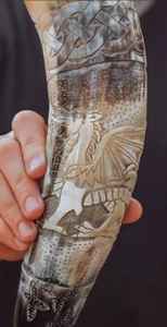 Corne de buffle écologique naturelle Viking sculpture corne à boire en laiton antique Style animal poli à des fins décoratives - Product Image 3