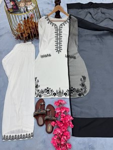 Festival Wear Crepe con cuentas Trabajo manual y secuencia Top de trabajo y Palazzo con borde de encaje de organza pesado Trabajo con Patta Dupatta - Product Image 4