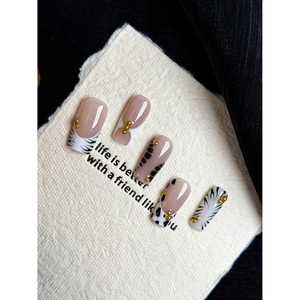 Uñas Postizas Color Marfil Estilo Safari, Elegantes Calcomanías para Uñas para un Atuendo Elegante - Product Image 3