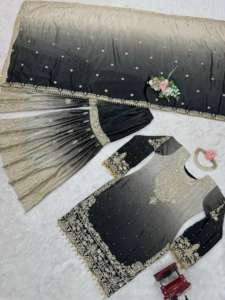 Magnifique salwar kameez moderne de créateur en tissu chinon lourd, travail de perles, design en relief, séchage rapide pour les occasions de fête et de mariage - Product Image 5