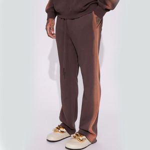 Pantalones de chándal informales Vintage para hombre al por mayor, pantalones de chándal acampanados personalizados con logotipo bordado y piernas anchas con bolsillos para las estaciones de otoño - Product Image 2