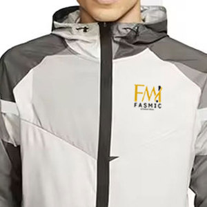 Ensemble professionnel deux pièces avec capuche zippée patchs personnalisés logo avant par Fasmic Industry pour hommes - Product Image 3