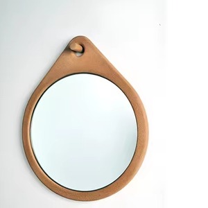 Miroir de salle de bain rond en bois massif mural avec cadre en forme de papillon - Product Image 2