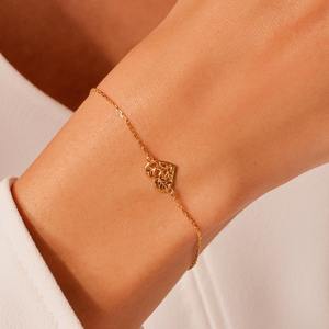 สร้อยข้อมือเงินแท้ 925 สำหรับผู้หญิง สไตล์คลาสสิก ประดับเพชรซิร์คอน ชุบโรเดียม ดีไซน์ล็อคเรียบง่าย ทันสมัย งานแฮนด์เมด - Product Image 2