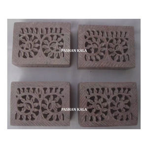 Boîtes à bijoux en pierre ollaire naturelle sculptée, forme rectangulaire, pour Diwali, décoratives et à des fins cadeaux d'affaires - Product Image 1