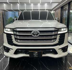 MEILLEURE AFFAIRE ! VX 3.3L V6 Essence SUV 2022 d'occasion, conduite à droite/à gauche, intérieur cuir, automatique, intérieur foncé, en vente - Product Image 6