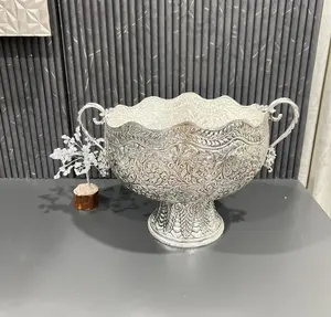 Moderno Recipiente Urli Plateado con Base, Centro de Mesa Floral Grabado, Alambre Metálico - Product Image 3