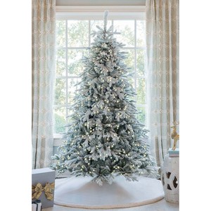 Sapin de Noël artificiel sur pied de 1,8 m (6 pi) avec 2000 lumières LED, pointes en PVC floquées, options personnalisées de 5 pi/7 pi, utilisation en extérieur - Product Image 3
