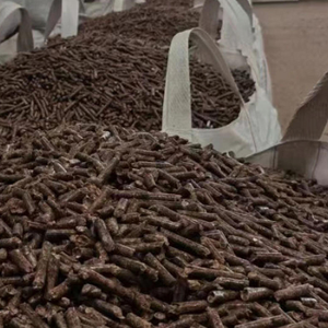 Granulés de bois de hêtre/chêne/peuplier de 6 mm de diamètre, briquettes de biomasse, prix compétitif par tonne - Product Image 4