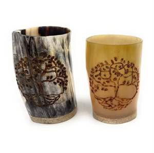 Vaso de Chupito Auténtico Hecho a Mano con Cuerno de Búfalo Ecológico, Copa Estilo Vikingo Pulida para Regalos de Bar - Product Image 1