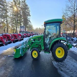 Compre el Tractor John Deere 3033R, Entrega Rápida, Calidad Premium, Rendimiento Confiable, Ideal para Agricultura y Trabajos Pesados - Product Image 3