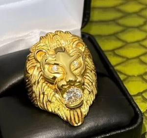 Anillo de compromiso de León chapado en oro amarillo de 14 quilates para hombre corte redondo moissanita real - Product Image 1