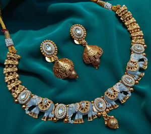 Conjunto de collar de cobre con motivo de elefante tradicional de calidad superior de alta moda para eventos festivos formales - Product Image 3