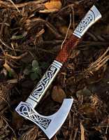 Hache de bataille viking en acier à haute teneur en carbone, fabriquée à la main, avec manche en bois et fourreau en cuir, hache gravée, idée cadeau DIY pour lui avec fourreau