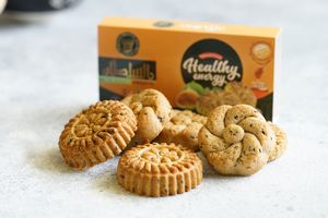 Halal Nut Energy Maamoul Taka/PC 80g a granel fresco sin azúcar-exquisito surtido de dulces orientales - Product Image 5