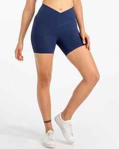 Pantalones cortos de Yoga ecológicos para mujer, mallas deportivas activas Rojas, pantalones cortos de Yoga personalizados para mujer, pantalones cortos de Yoga suaves elásticos de cintura alta - Product Image 3