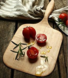 Tabla de cortar de madera estándar Premium con un diseño ergonómico para una experiencia de cocina cómoda y eficiente - Product Image 2