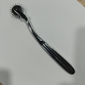 Kit d'instruments de diagnostic neurologique Wartenberg : rouleau réflexe, roue à aiguilles, marteau de percussion cutanée, certifié CE - Product Image 4