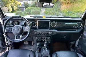 Jeep Wrangler Unlimited Sahara Altitude 4x4 AdventureProTerrainMax Usado del 2020 en Venta - Product Image 6