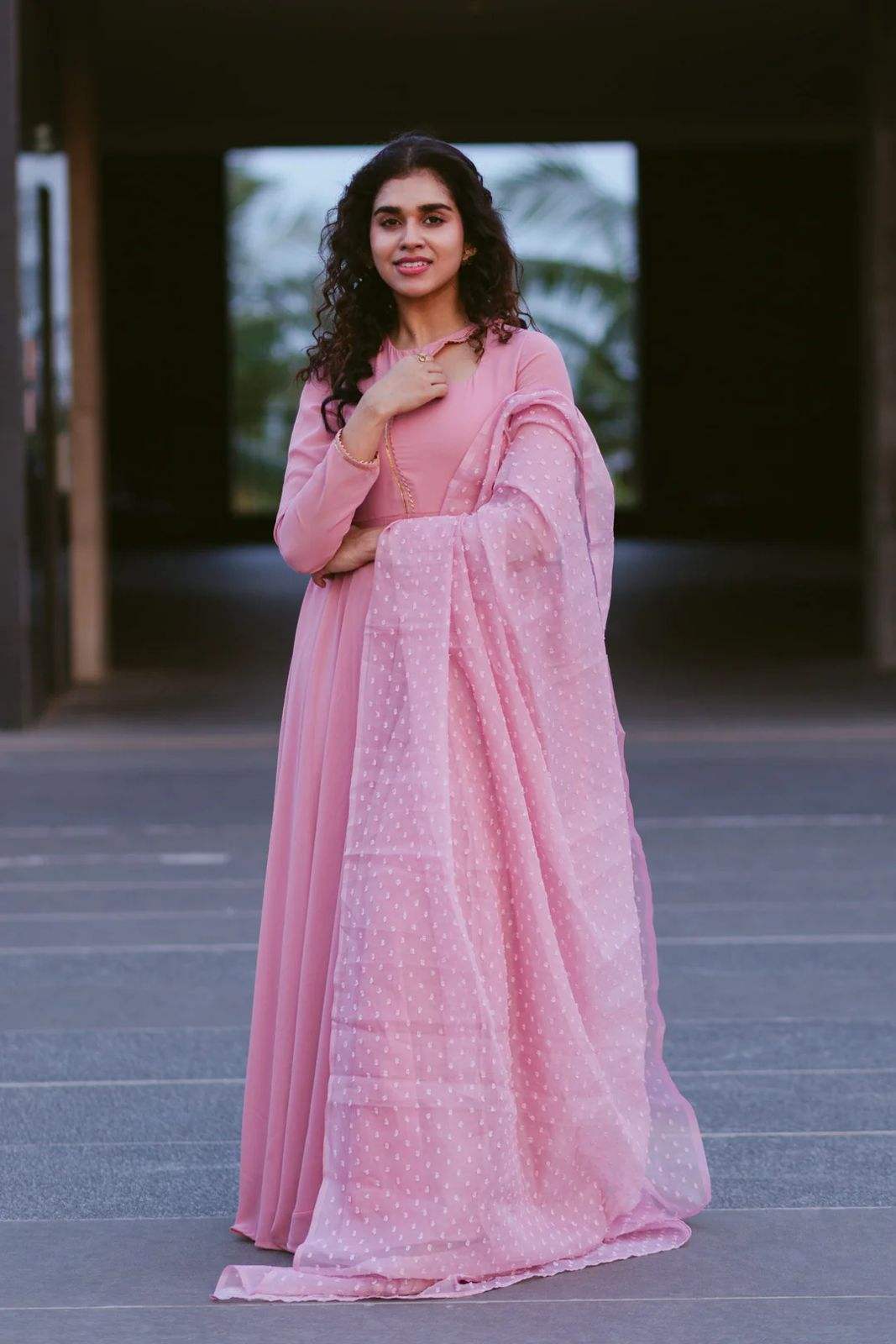 สีแดงม่วง