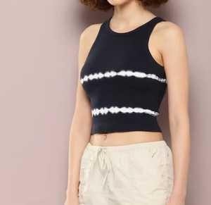 Camiseta sin mangas de color sólido recortada con cuello cuadrado sin mangas para mujer con logotipo personalizado, informal, básica, 8 opciones de color - Product Image 1