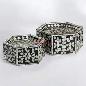 Support à gâteau en nacre fait à la main pour la présentation de desserts, décoration de table en provenance du Vietnam - Product Image 4