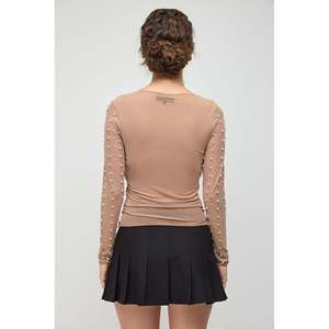 Chemise en tissu transparent à manches courtes et col rond avec logo sur le devant orné de pierres, 100% polyester - Product Image 5