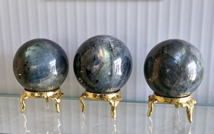 Sphère de labradorite naturelle, fort éclat, boule de cristal de labradorite pour la guérison (50-55 mm) - Product Image 3