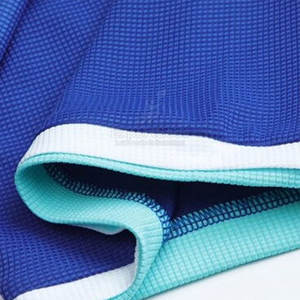 Venta al por mayor de fútbol Jersey y pantalones cortos conjunto de uniformes de tamaño personalizado y colores disponibles logotipos y números personalizados para clubes escuelas - Product Image 6