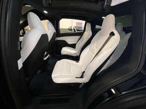 Modèle X 2022 en parfait état - Product Image 4