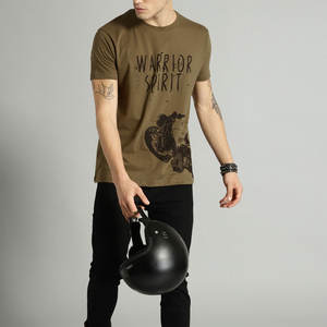 Camiseta de Hombre al por Mayor, 230GSM, Corte Holgado, Cuello Redondo, Transpirable, 100% Algodón Original, Logotipo Personalizado Impreso, Color Personalizado - Product Image 4