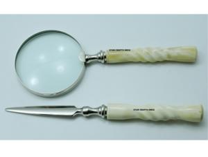 แว่นขยายมือถือพร้อมแว่นขยายกรอบทองเหลืองระดับพรีเมี่ยมพร้อมที่จับกระดูกแกะสลักด้วยมือ - Product Image 5