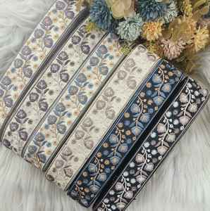 Lacets brodés à la machine sur mesure en motif de fleurs et sur des couleurs noir et beige pour les robes de mariée de 1.5 pouces de largeur. - Product Image 4