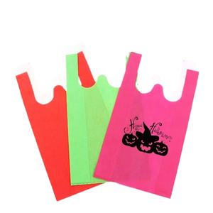 T-shirt imprimé personnalisé du fabricant du Vietnam Sac en plastique PE Prix compétitif Emballage de T-shirt ODM - Product Image 1