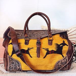 Bolsa de Viaje Tipo Duffel de Cuero Auténtico con Flecos y Diseño Bohemio para Otoño, Nueva Llegada - Product Image 4